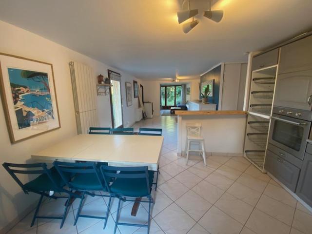 كاركيران Joli Rez-De-Villa 80 M2 Proche Mer المظهر الخارجي الصورة